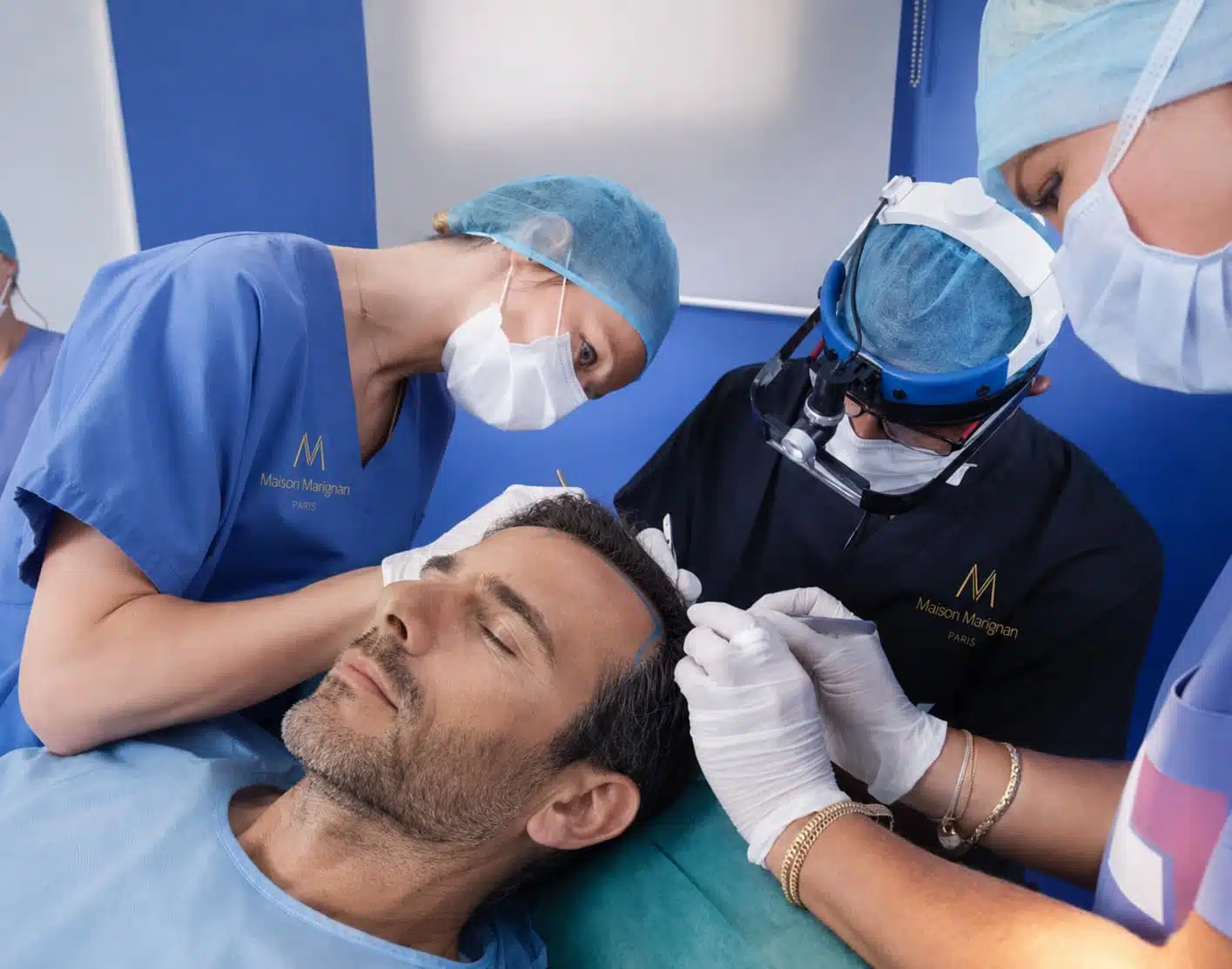 Intervention de greffe capillaire par technique CHOI — équipe médicale Maison Marignan, Paris 17e